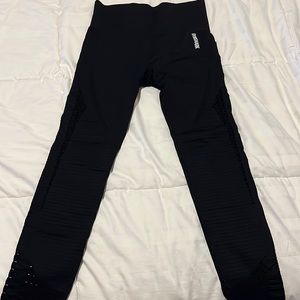 Black gymshark leggings size medium